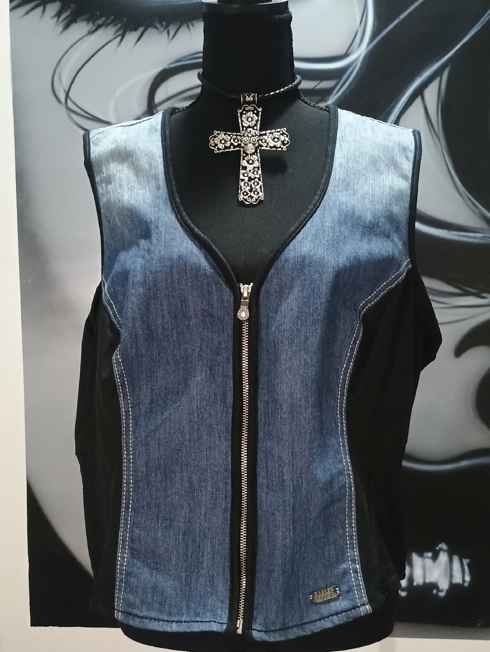 Harley-Davidson Blue and Black Sleeveless Zip Front Vest